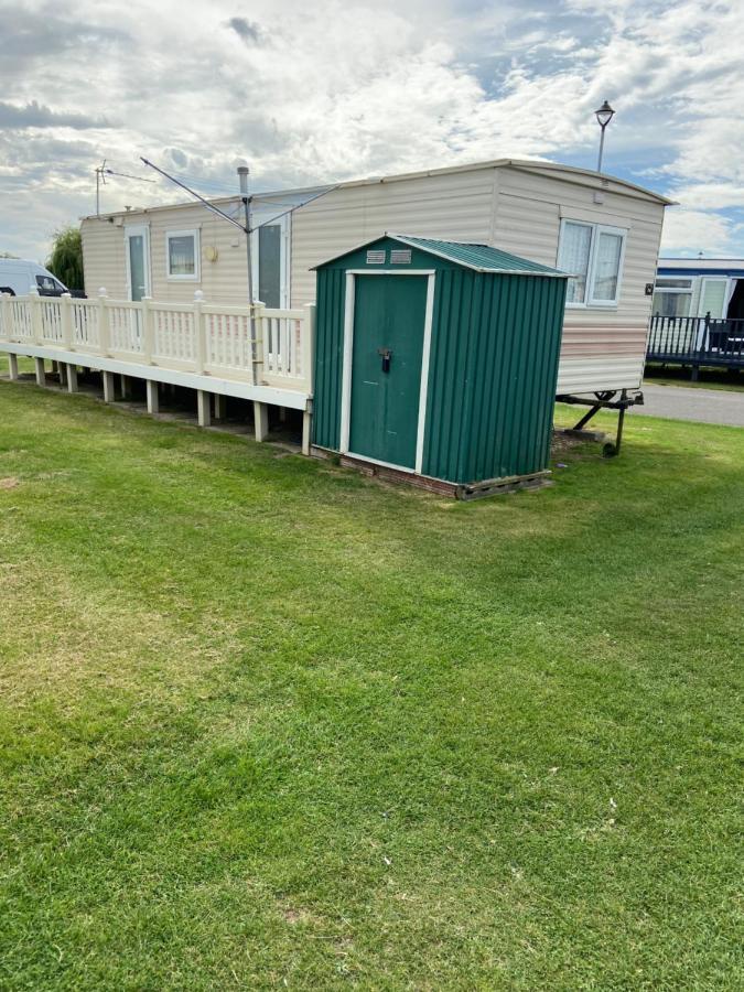 I13 The Chase Caravan Park Ingoldmells Exterior photo